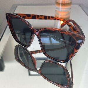 Tortoiseshell Cat Eye Sunglasses - Women Accessories